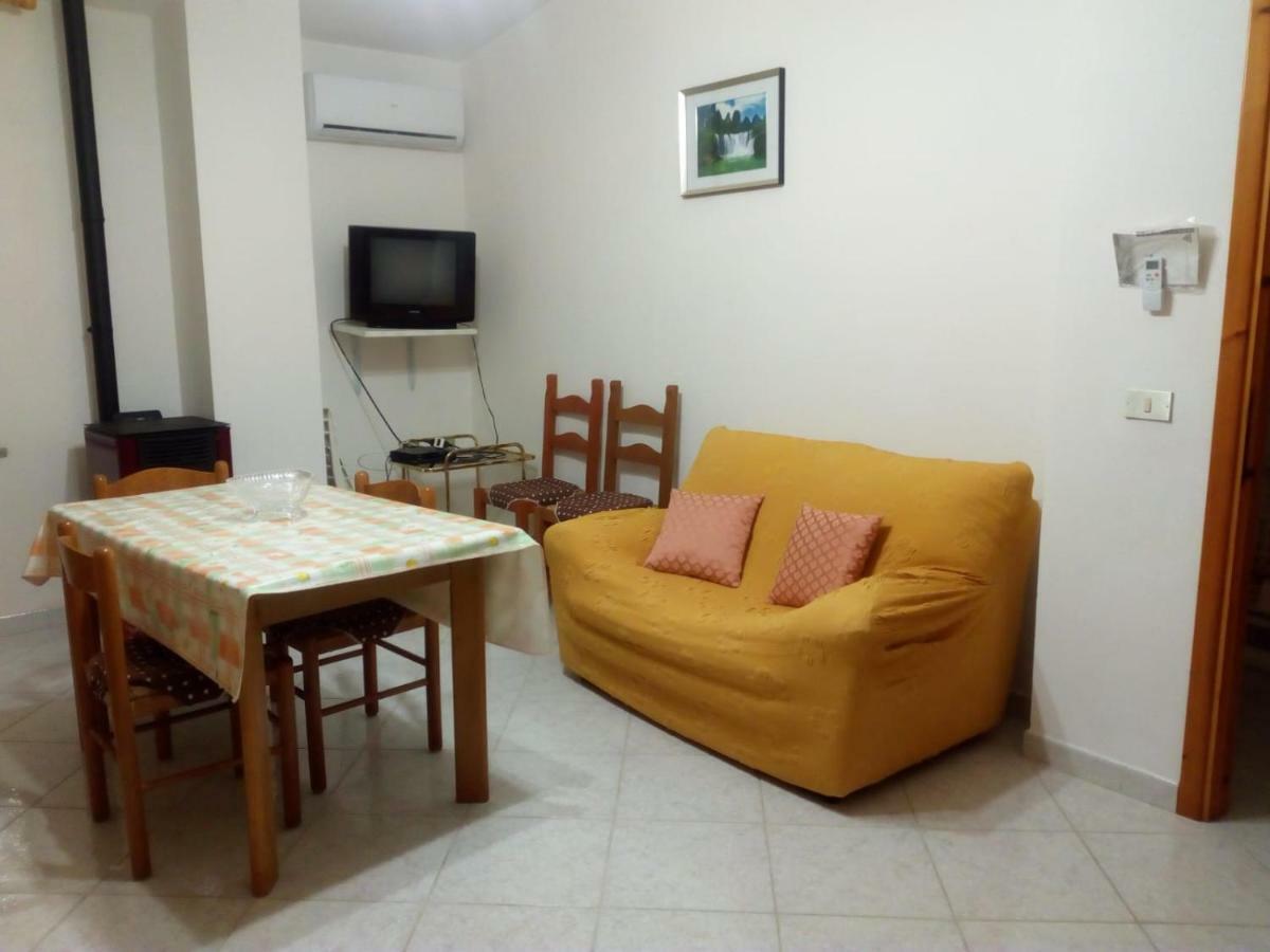 SANTU LUISU iun P2230 Apartment Galtellì Exterior foto