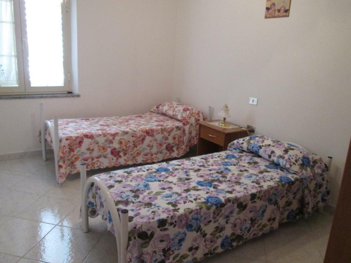 SANTU LUISU iun P2230 Apartment Galtellì Exterior foto