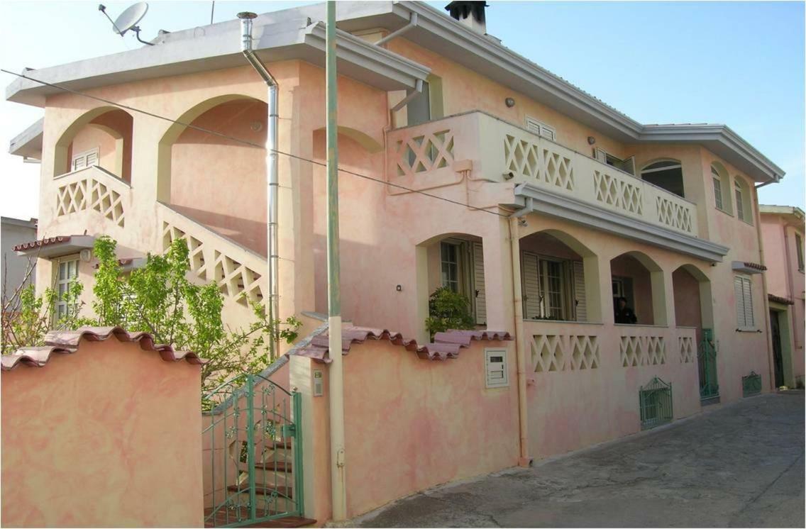 SANTU LUISU iun P2230 Apartment Galtellì Exterior foto